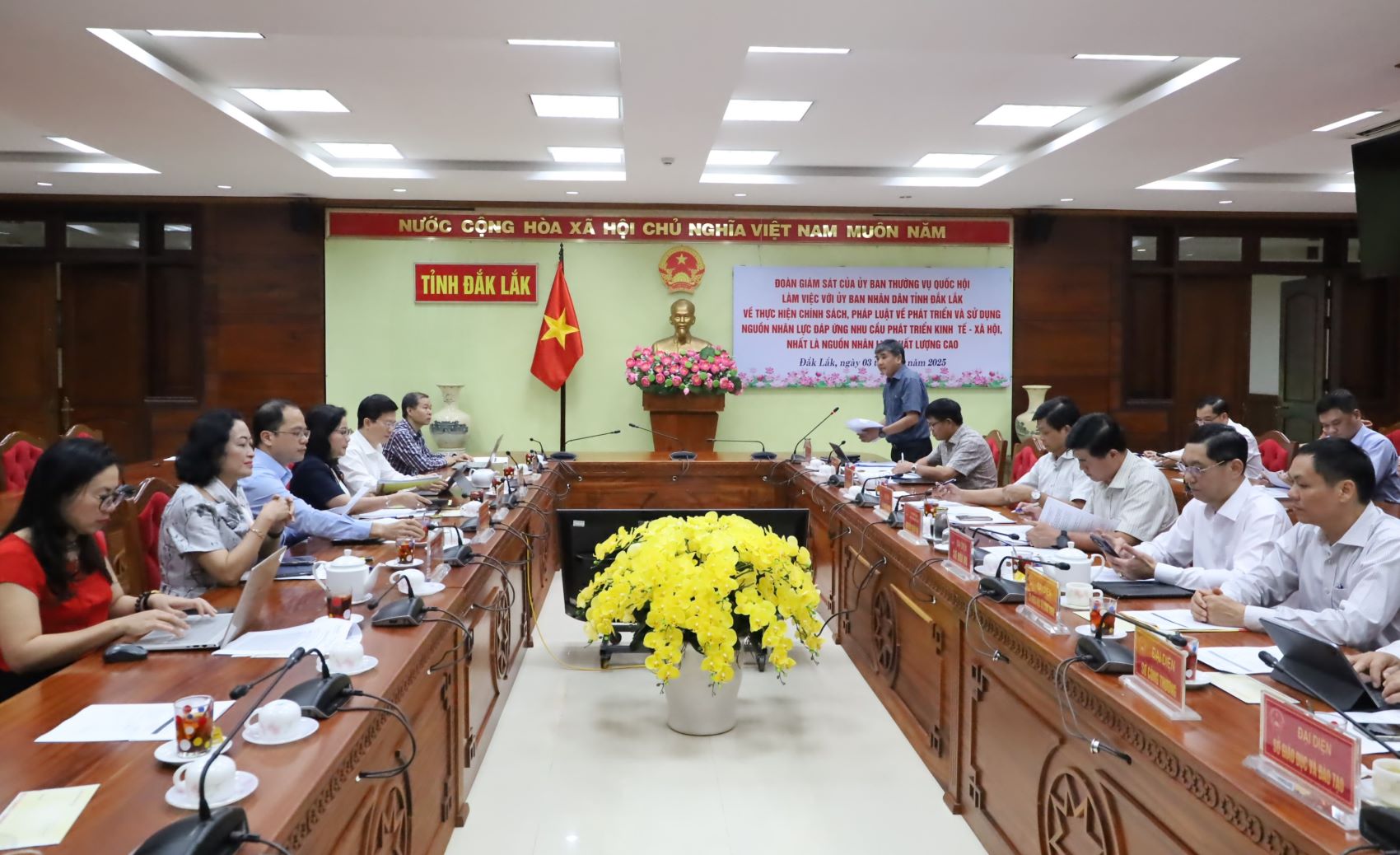 Giám sát việc thực hiện chính sách, pháp luật về phát triển và sử dụng nguồn nhân lực trên địa bàn tỉnh Đắk Lắk